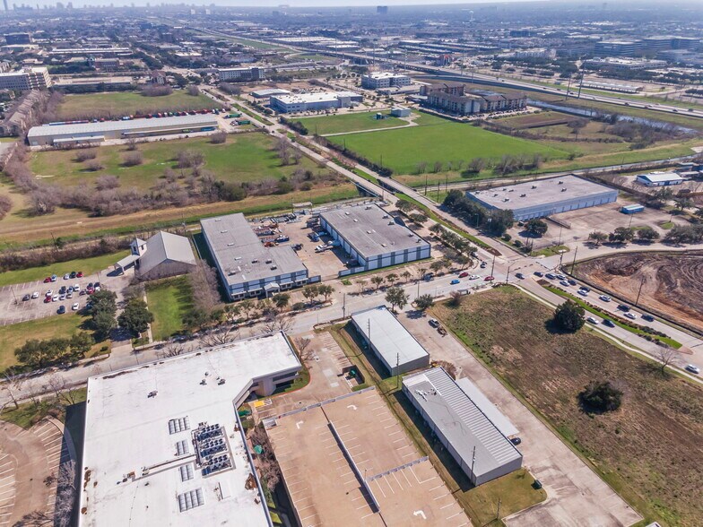 More Photos Of 3664 Walnut Bend Ln, Houston Office For Sale