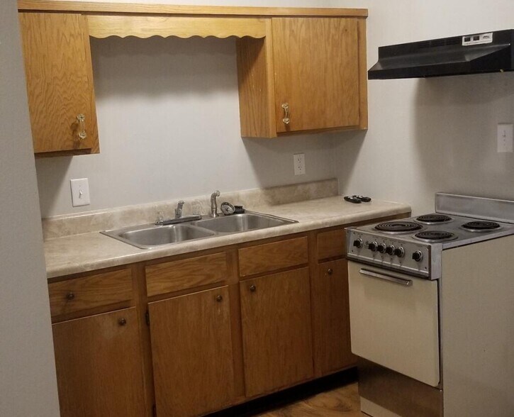 More Photos Of , Yates Center Multifamily For Sale