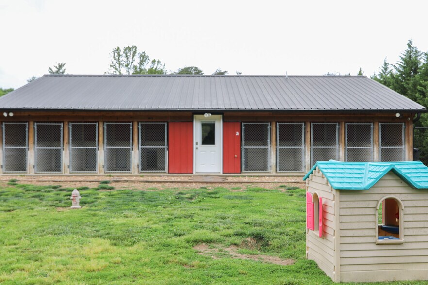 More Photos Of 232 Mine Branch Rd, Crimora Specialty For Sale