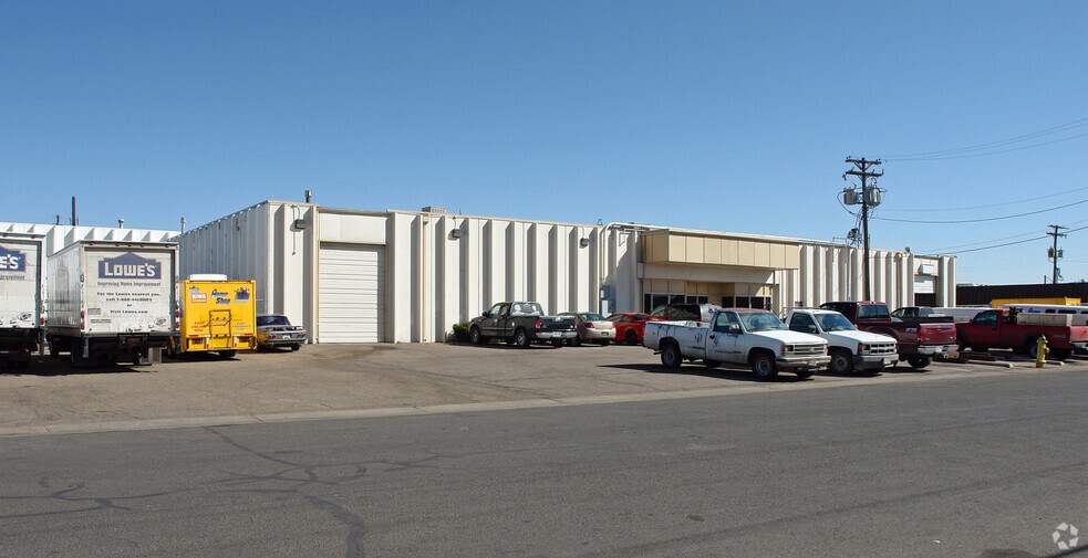 More Photos Of 4940-4950 Oneida St, Commerce City Warehouse For Lease
