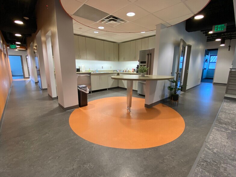 More Photos Of 1965 Greenspring Dr, Lutherville Timonium Medical For Lease