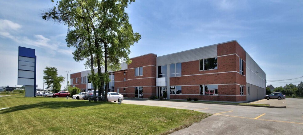 More Photos Of 3700-3720 Des Laurentides (A-15) Desste O, Laval Flex For Lease