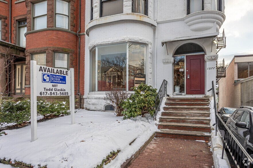 More Photos Of 1577 Beacon St, Brookline Medical For Lease