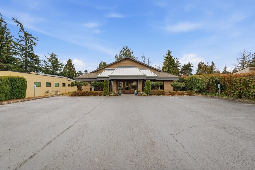More Photos Of 3010 Squalicum Pky, Bellingham Office For Sale