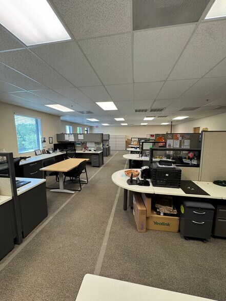 More Photos Of 720 N Brooker Creek Blvd, Oldsmar Flex For Sale