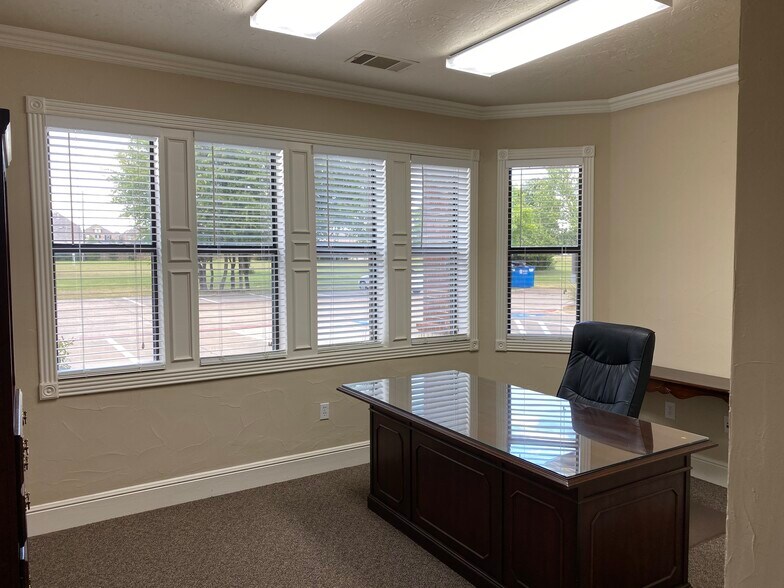 More Photos Of 2001 Timber Creek Rd, Flower Mound Office For Lease