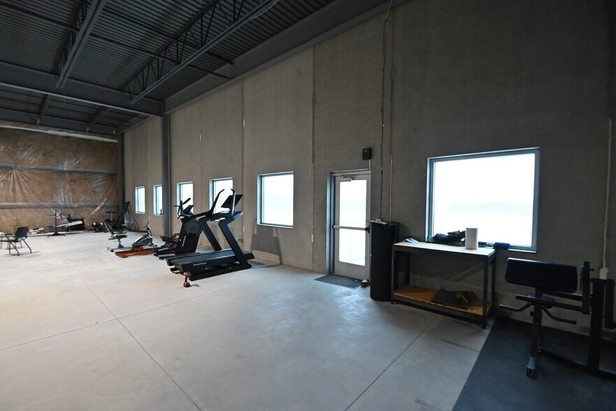 More Photos Of 3301 124th Ave S, Horace Manufacturing For Sale