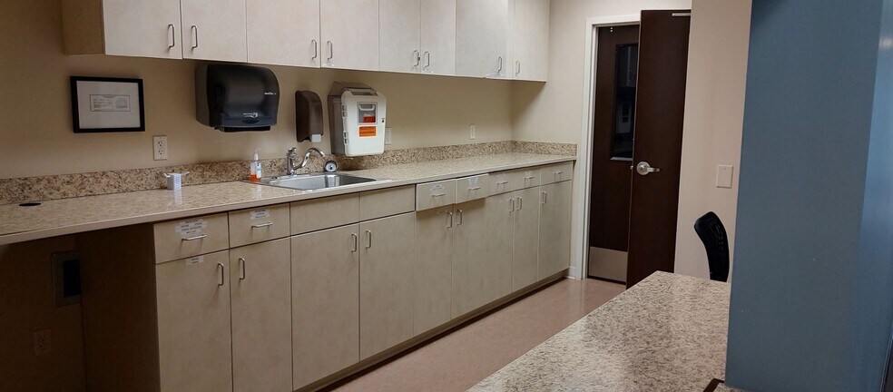 More Photos Of 4450 Union St, Johnstown Medical For Sale