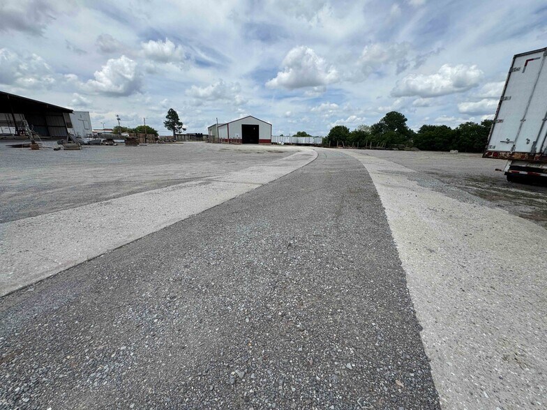 More Photos Of 7200 S Sooner Rd, Oklahoma City Warehouse For Lease