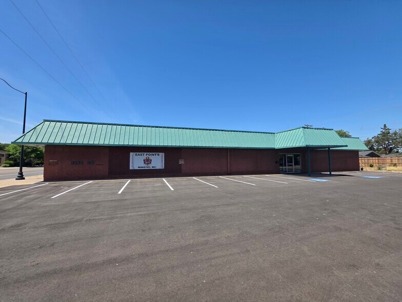 More Photos Of 3206-3212 34th St, Lubbock Storefront Retail Office For Lease