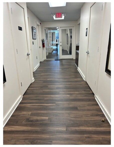 More Photos Of 30-31 Memorial Medical Dr, Greenville Medical For Lease