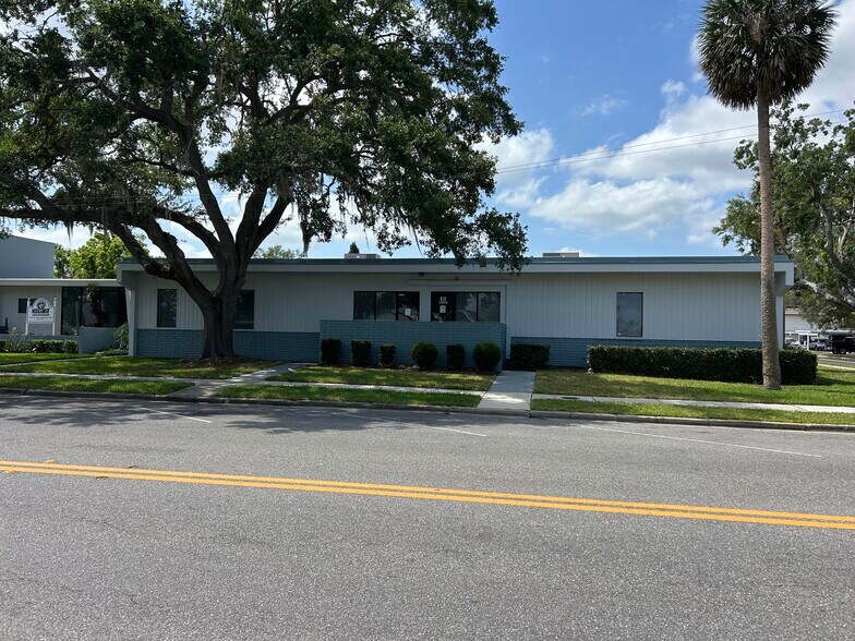 Primary Photo Of 819 E 1st St, Sanford Medical For Sale
