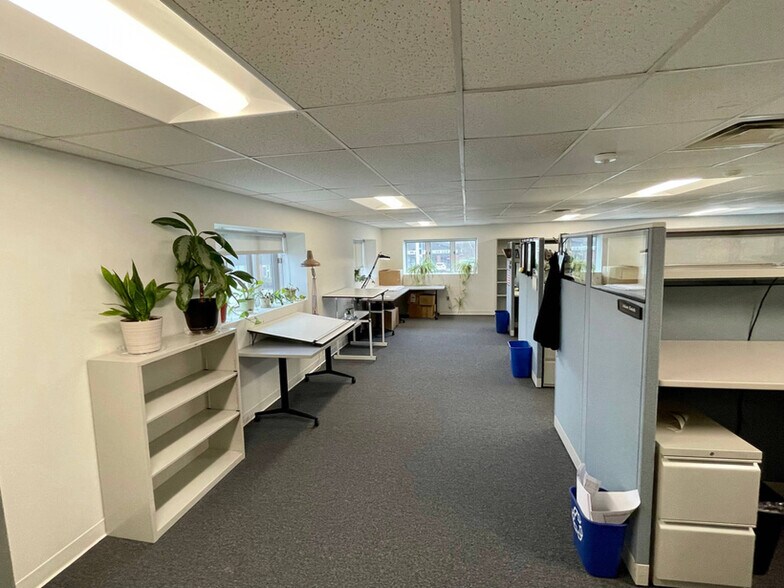 More Photos Of 249 Western Ave, Augusta Office For Sale