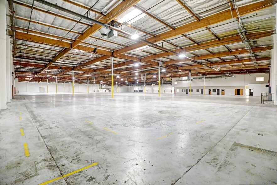 More Photos Of 140 N Orange, City Of Industry Distribution For Sale