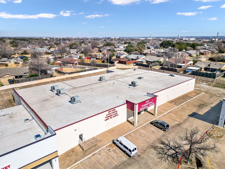 Primary Photo Of 903 W Parker Rd, Plano Schools For Sale