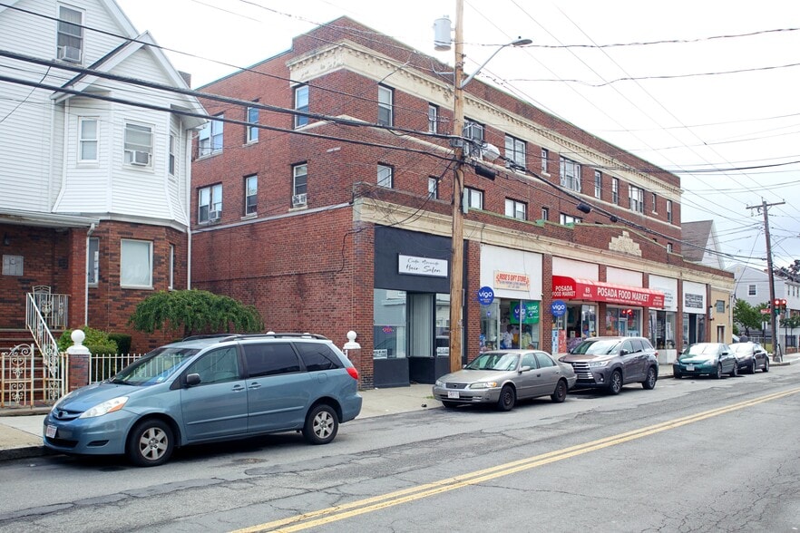 More Photos Of 63-75 Hancock St, Everett Apartments For Sale