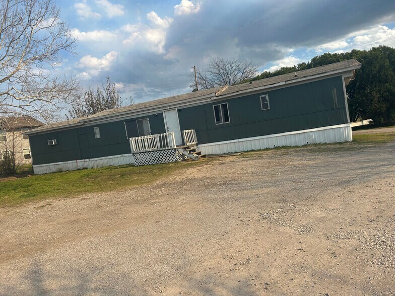 More Photos Of 1601 E Main St, Davis Manufactured Housing Mobile Home Park For Sale