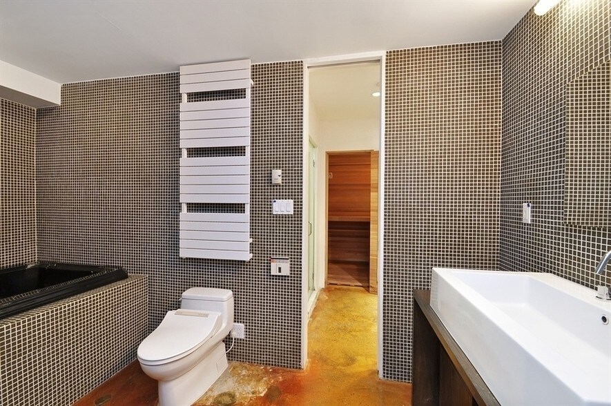 More Photos Of 180 S 4th St, Brooklyn Multifamily For Sale