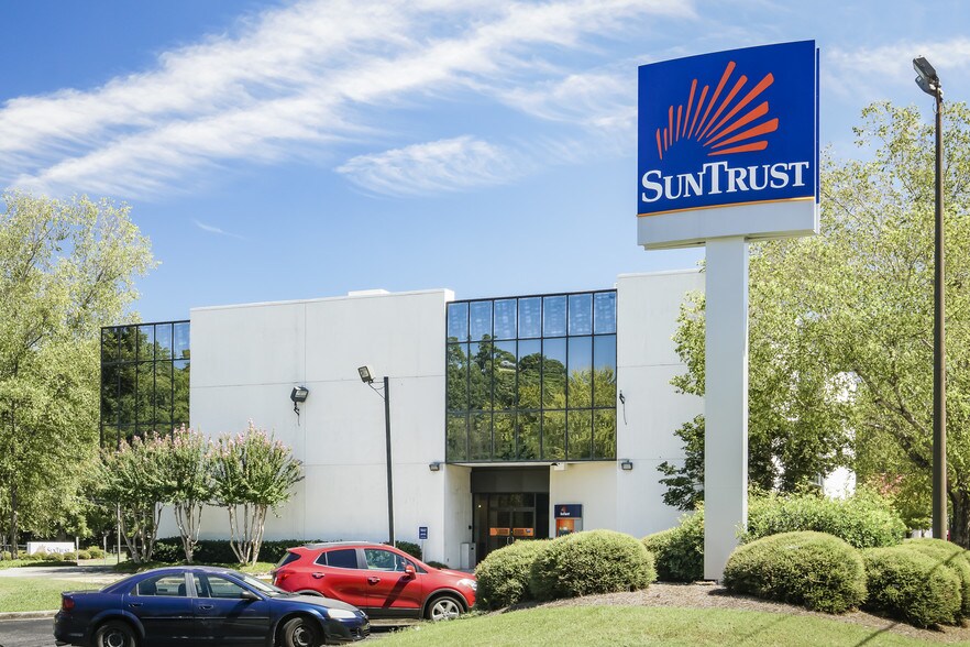 Primary Photo Of 500 E Elm St, Rockmart Office Residential For Lease