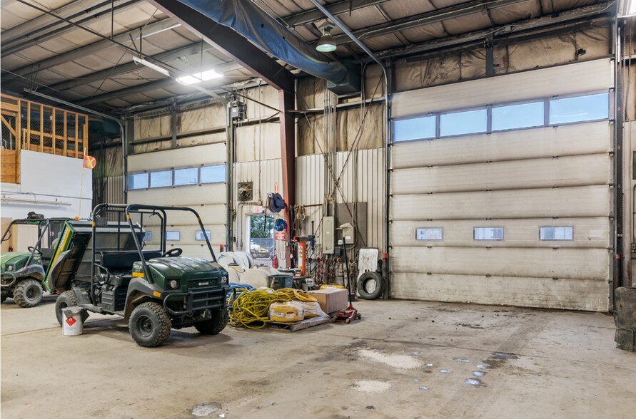 More Photos Of 2001 8th St, Nisku Warehouse For Sale
