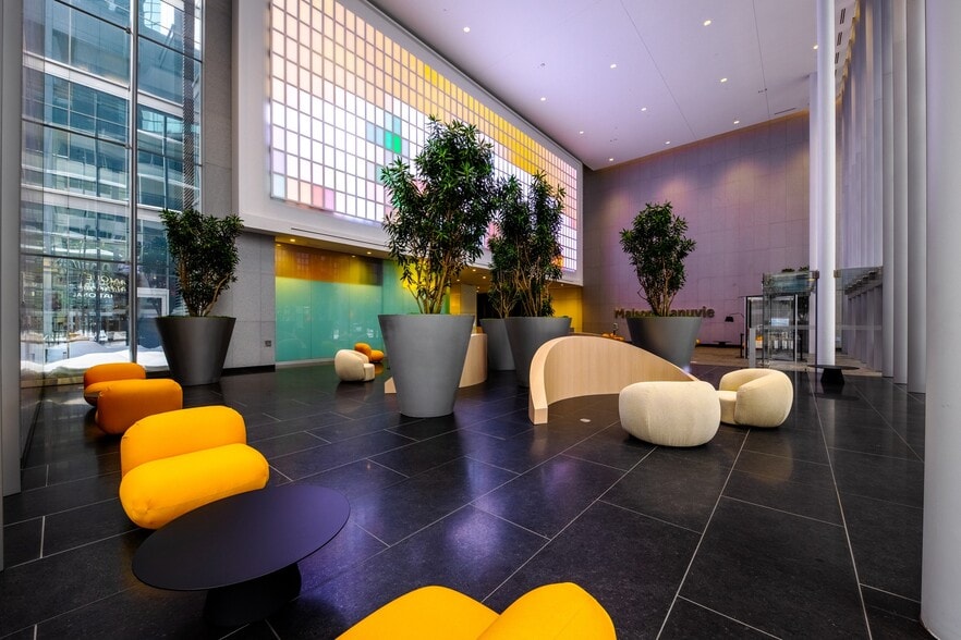 More Photos Of 900 Boul De Maisonneuve O, Montréal Office For Lease