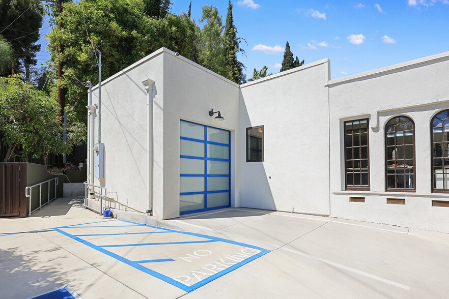 More Photos Of 1913-1915 Hyperion Ave, Los Angeles Loft Creative Space For Sale