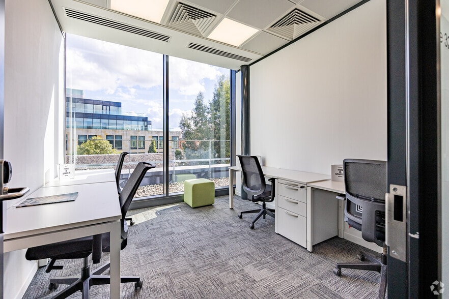 More Photos Of 92-98 Fountainbridge, Edinburgh Coworking Space