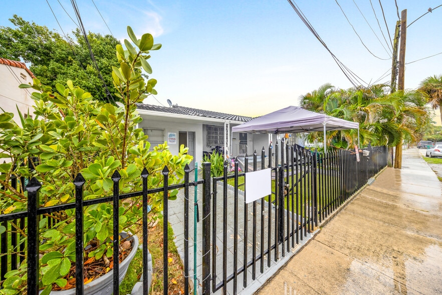 More Photos Of 943 SW 9th Ave, Miami Apartments For Sale