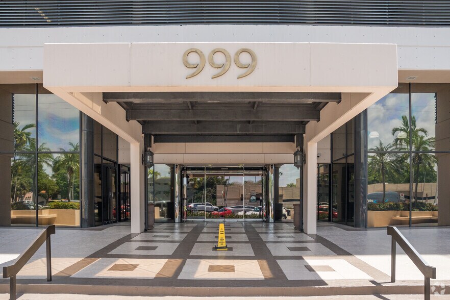 More Photos Of 999 PONCE DE LEON Blvd, Coral Gables Medical For Lease