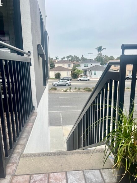 More Photos Of 5748-5752 E 2nd St, Long Beach Storefront Retail Office For Lease