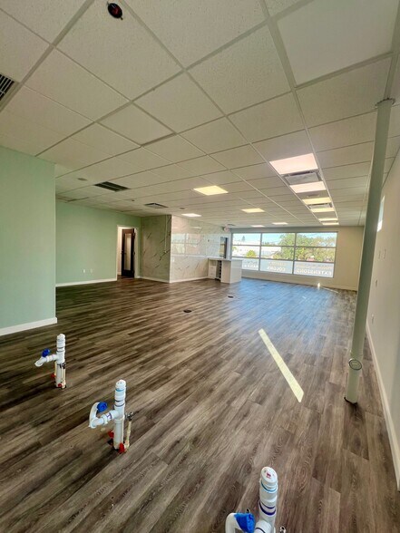More Photos Of 1902 W Kennedy Blvd, Tampa Office For Lease