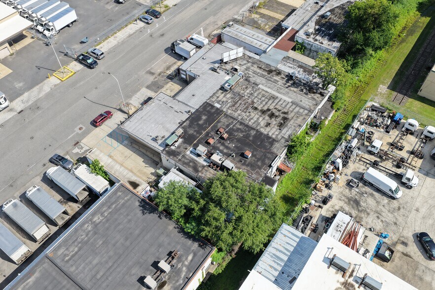 More Photos Of 3632 S 3rd St, Philadelphia Food Processing For Lease