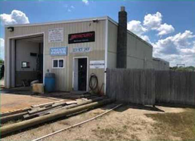 More Photos Of 300 Pine Neck Ave, East Patchogue Marina For Sale