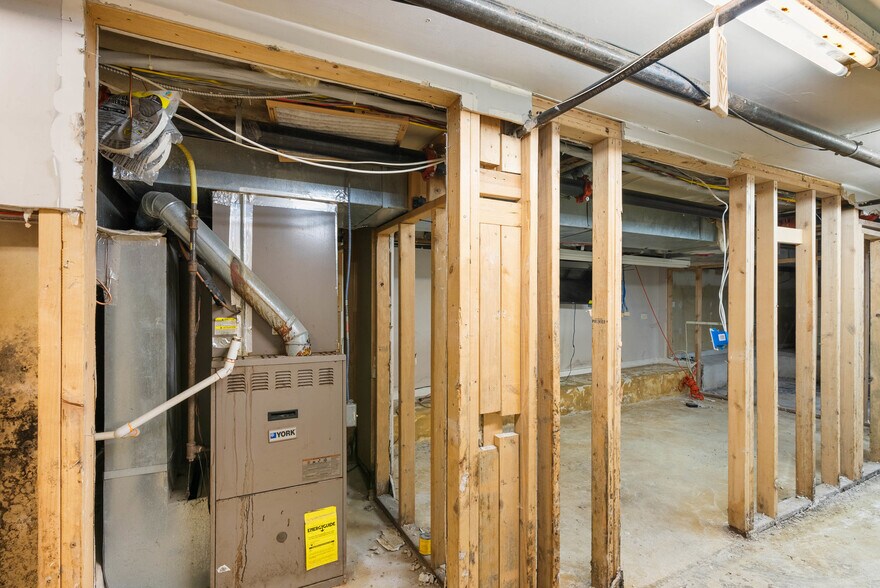 More Photos Of 1312 South St, Philadelphia Storefront Retail Residential For Sale