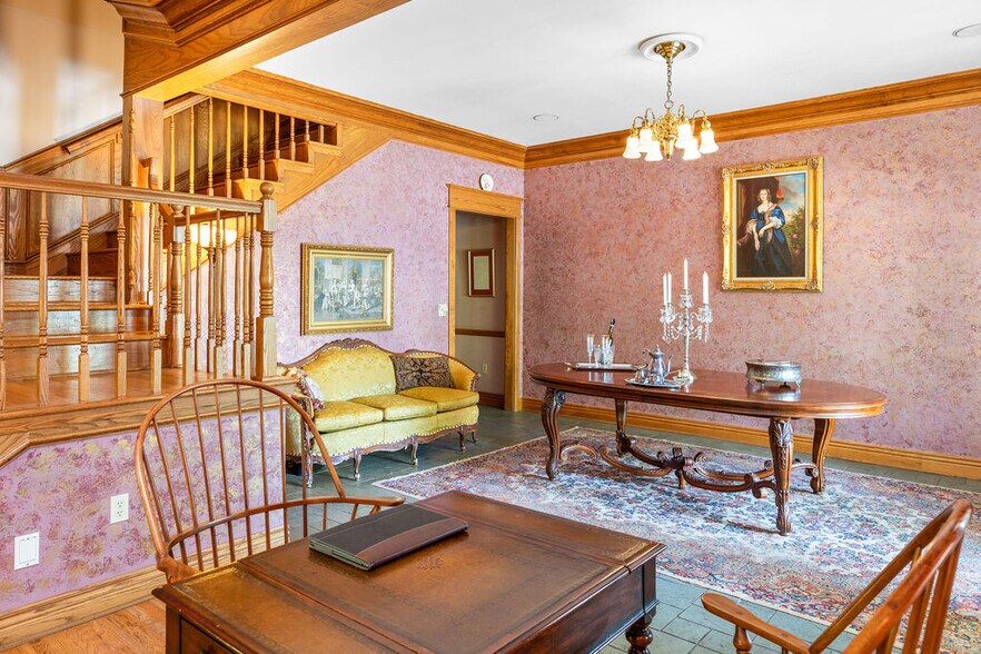 More Photos Of 46 Hillside Ave, Eureka Springs Hospitality For Sale