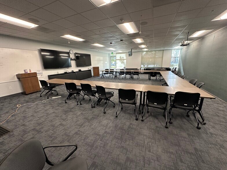 More Photos Of 2101 Arena Blvd, Sacramento Office For Lease