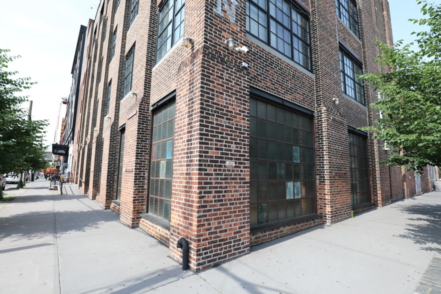 More Photos Of 1422 Grand St, Hoboken Loft Creative Space For Lease