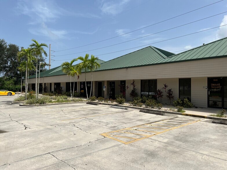 More Photos Of 1847-1865 SE Port St Lucie Blvd, Port Saint Lucie Medical For Sale