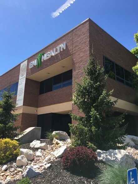 More Photos Of 852 Arrowhead Ln, Salt Lake City Office For Sale