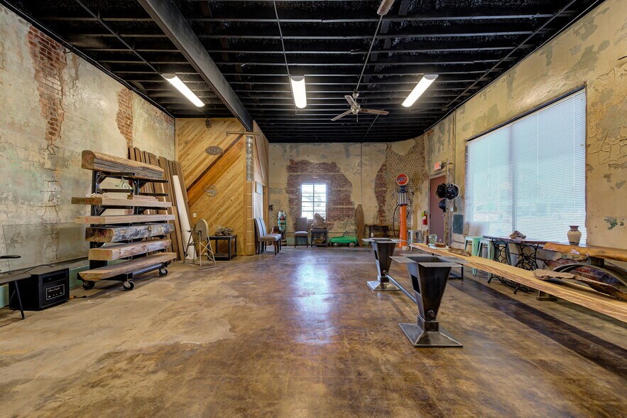 More Photos Of 1615 N Portland Ave, Oklahoma City Warehouse For Sale