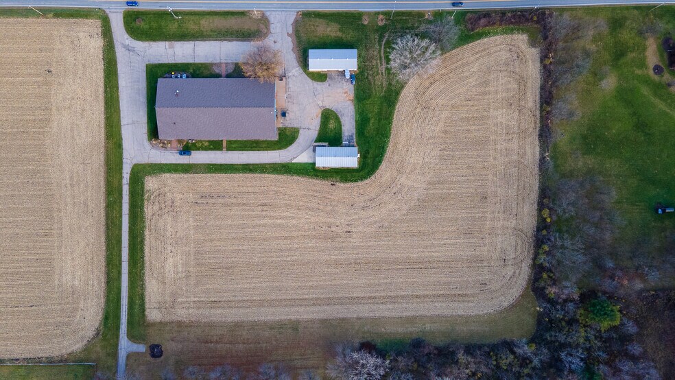 More Photos Of 16771 S 15th St, Galesville Warehouse For Sale