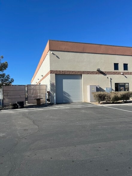 More Photos Of 3415 W Lake Mead Blvd, North Las Vegas Service For Sale