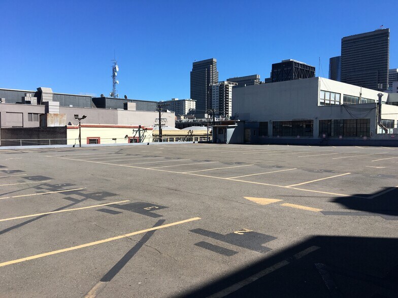 More Photos Of 955 Sansome St, San Francisco Parking Garage For Lease