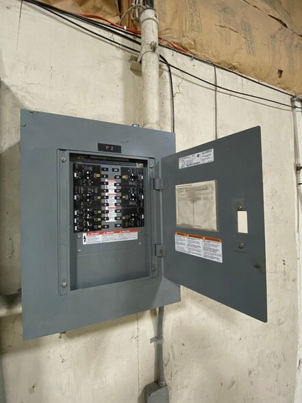 More Photos Of 7530 Hebbardsville Rd, Athens Distribution For Sale