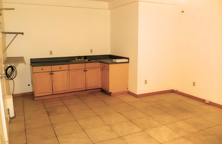 More Photos Of 420 6th St, West Palm Beach Flex For Lease