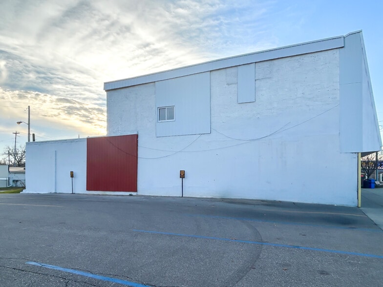 More Photos Of 718 E Mount Morris Rd, Mount Morris Storefront Retail Residential For Sale