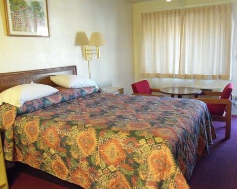 More Photos Of 508 S White Sands Blvd, Alamogordo Hotel For Sale