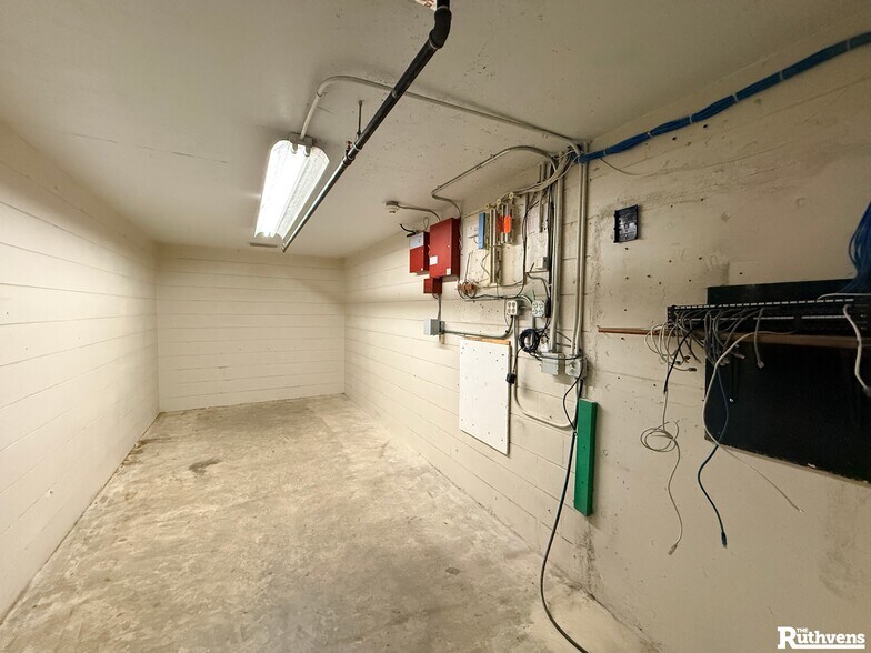 More Photos Of 3310 Reynolds Rd, Lakeland Warehouse For Lease