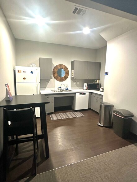 More Photos Of 21834 Northwest Fwy, Cypress Office For Sale