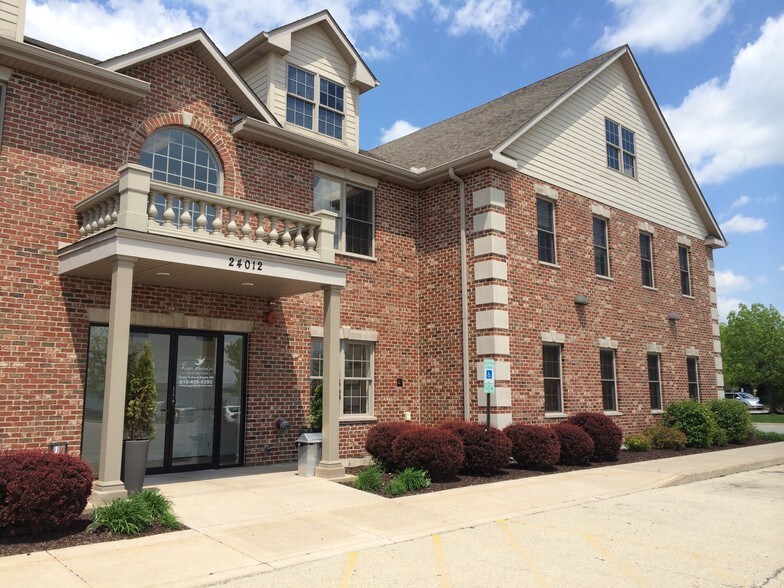 More Photos Of 24012 W Renwick Rd, Plainfield Office For Sale
